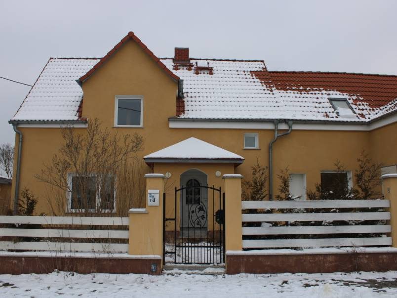 Wohnhaus in ruhiger Dorflage am Teich in Strelln Pendlerfreundlich Richtung Leip