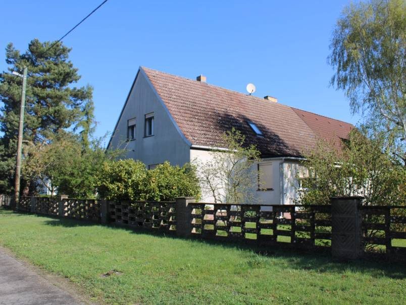 Treblitzsch- idyllisch gelegenes Wohnhaus mit großem Grunstück